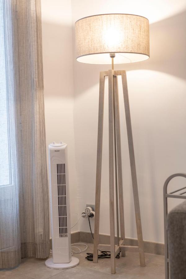 מונפלייה Suite Oisivete Avec Terrasse Vue Sur Patio Et Clim מראה חיצוני תמונה