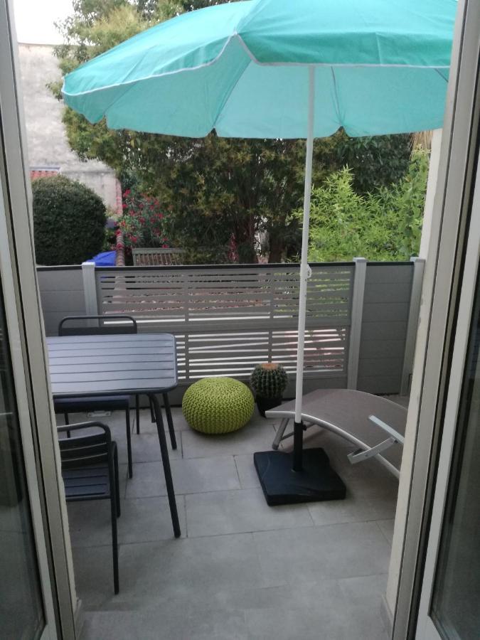 מונפלייה Suite Oisivete Avec Terrasse Vue Sur Patio Et Clim מראה חיצוני תמונה